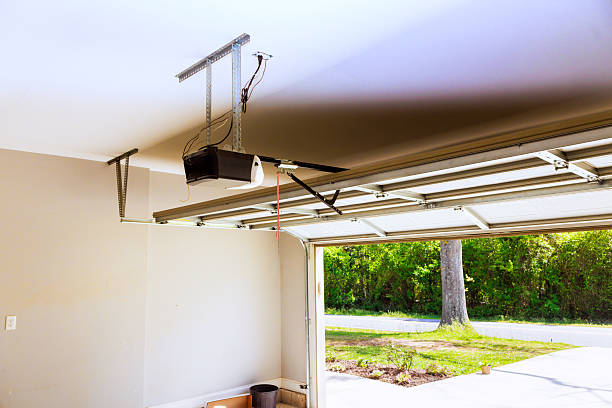 Top rated local Garage Door Panel Replacement specialists in DeCordova, TX